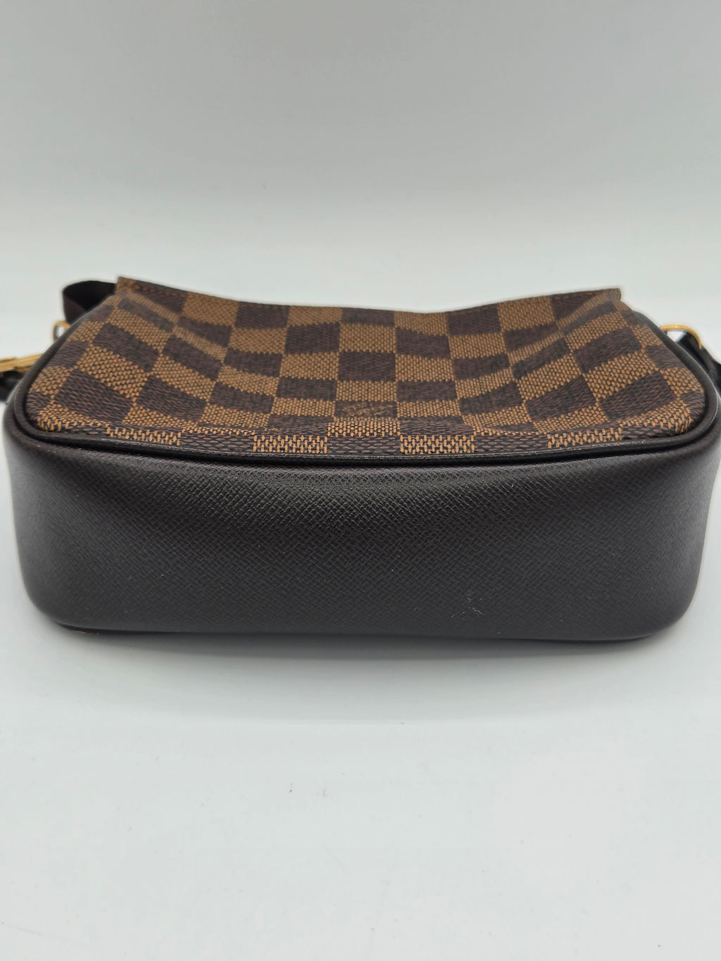 bottom view of the handbag
