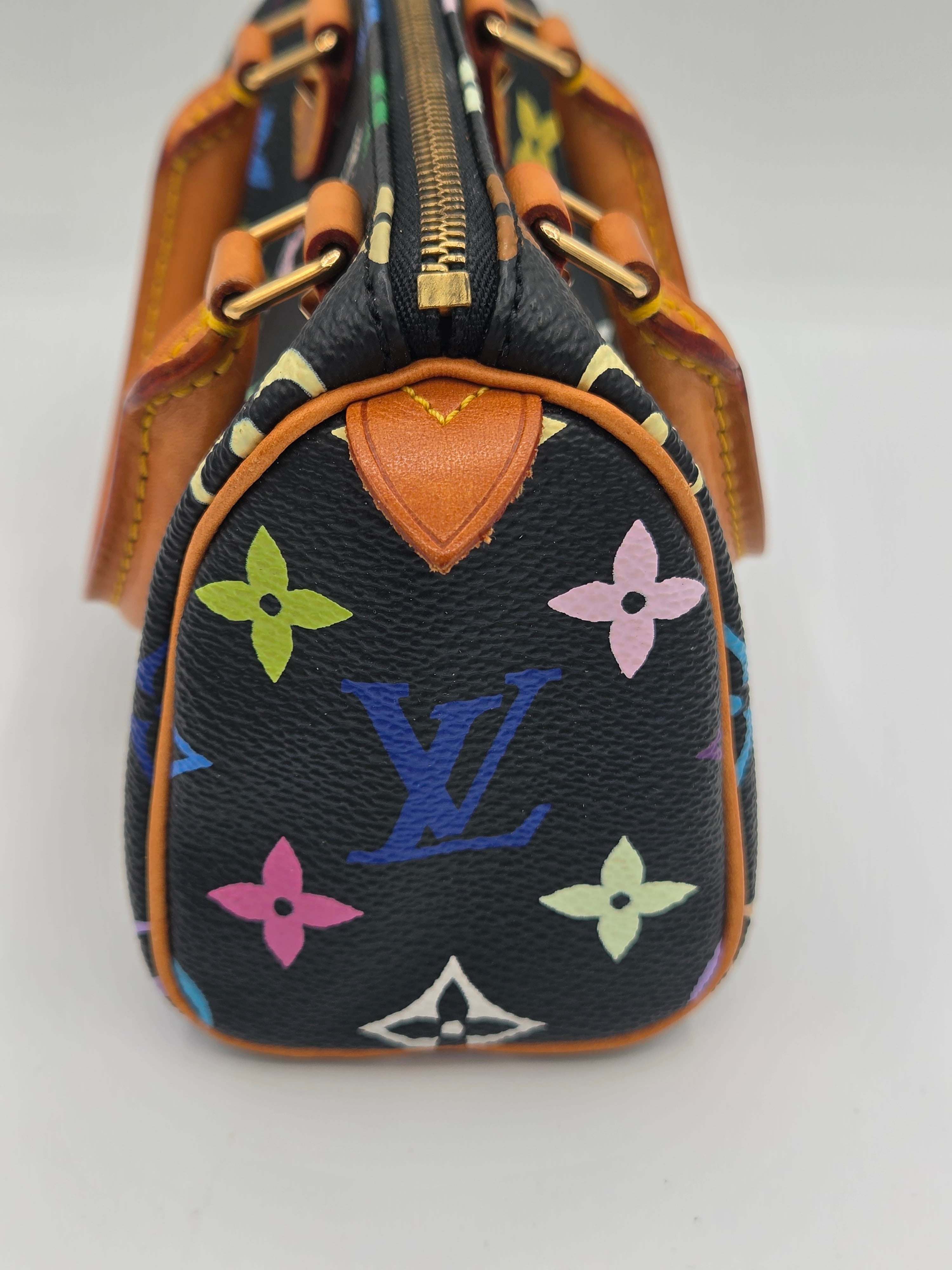 side view of handbag