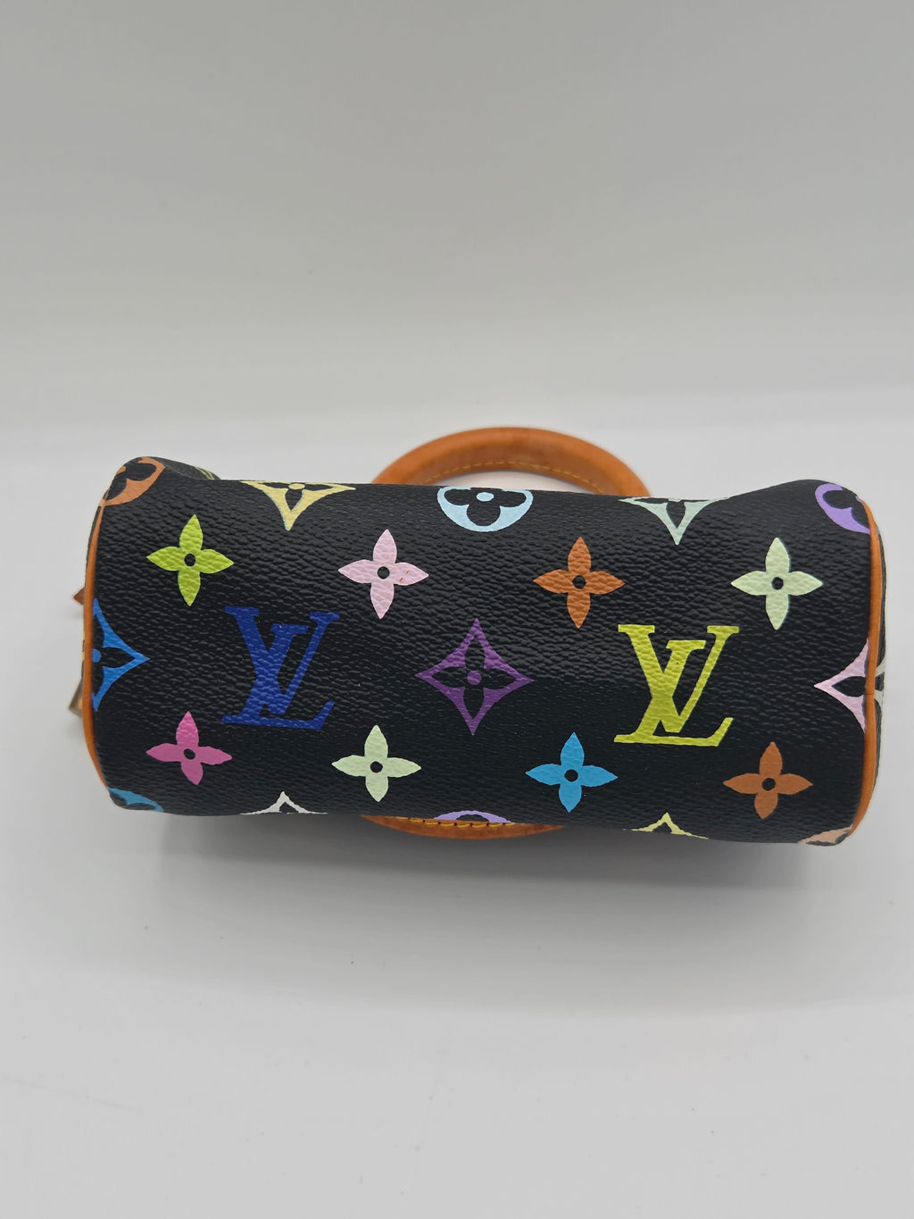 bottom view of handbag