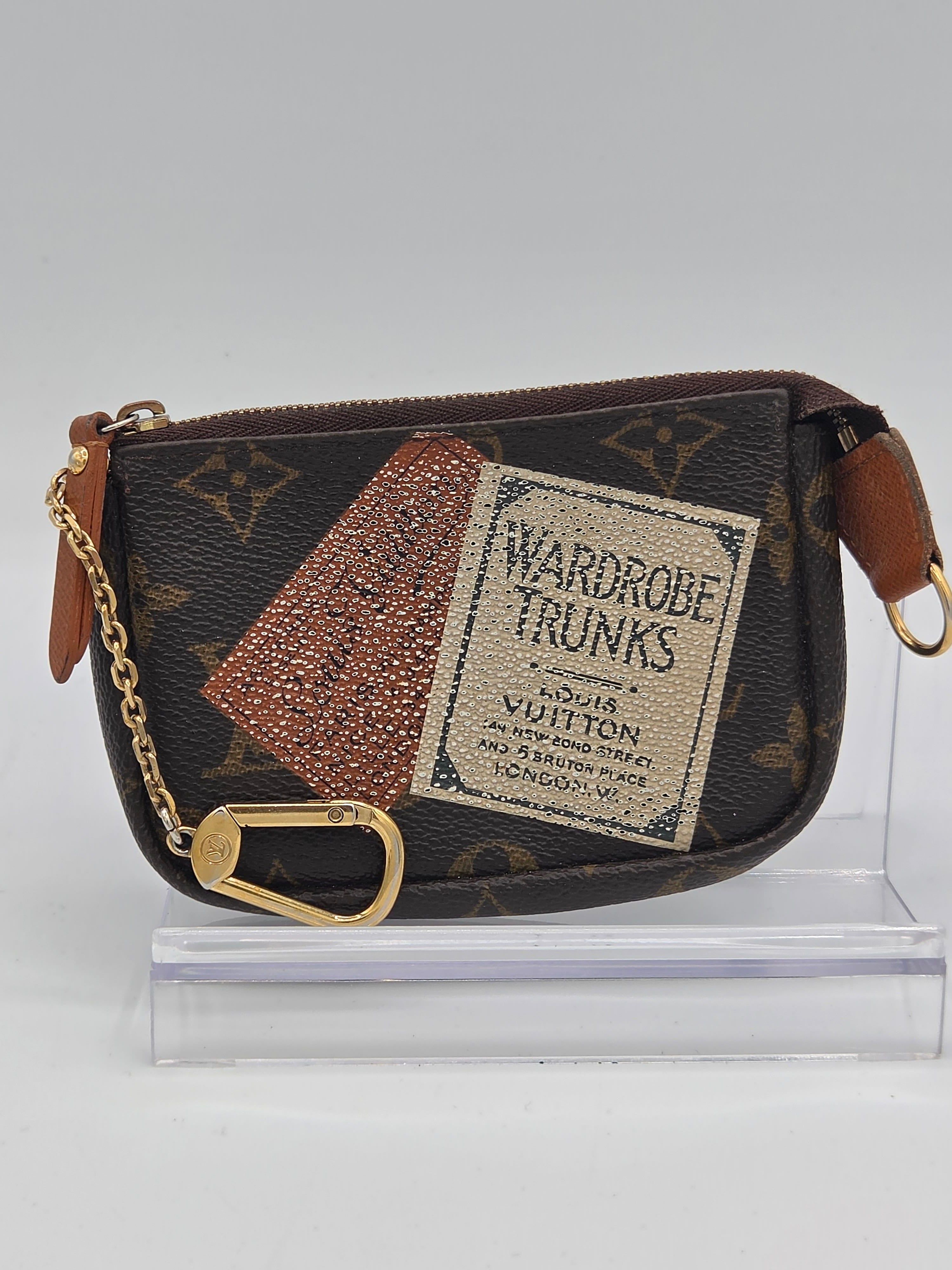 front view of pouch