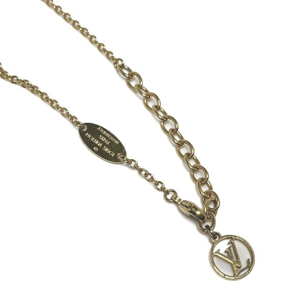 clasp Louis Vuitton Essential "V" Necklace Gold Color