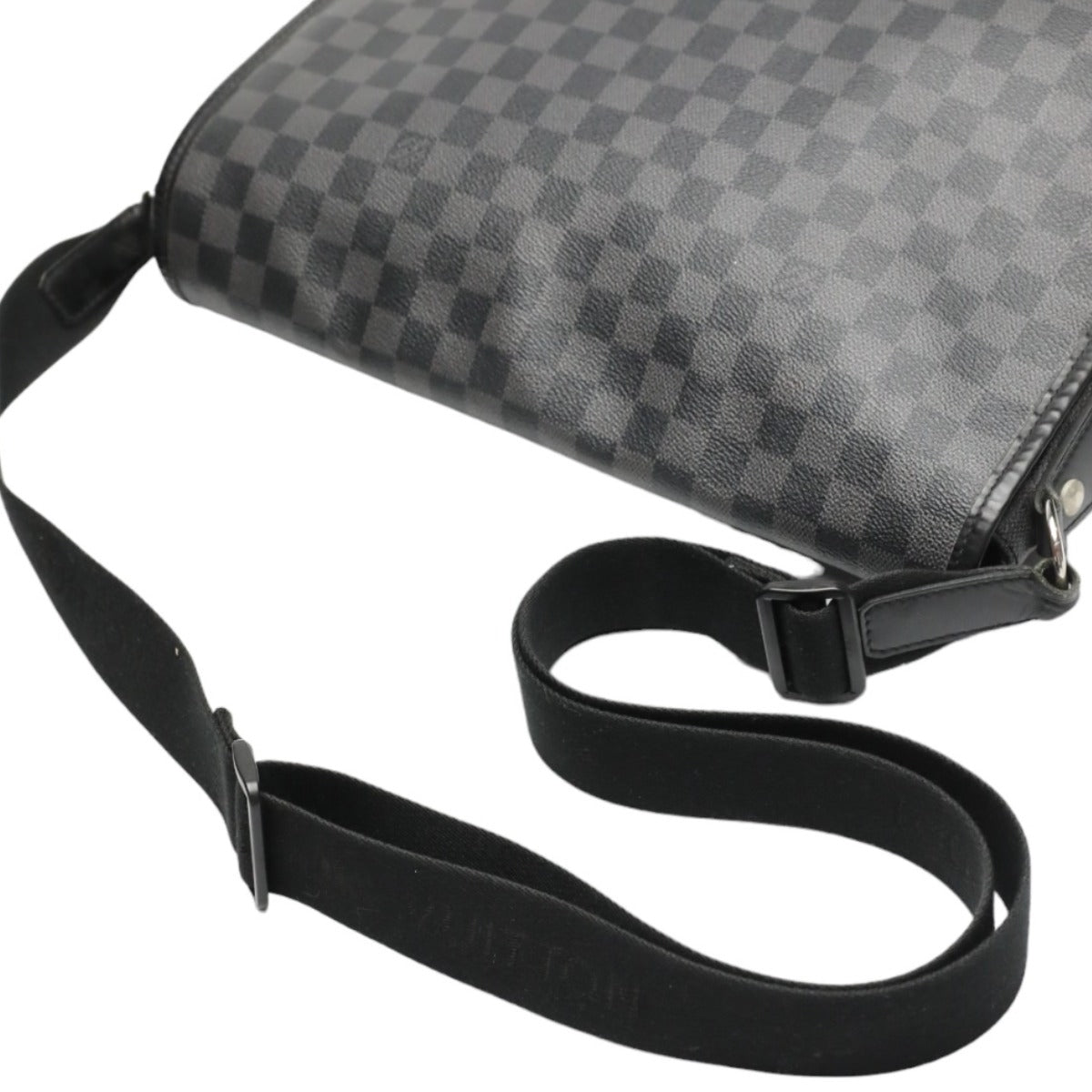 long strap Louis Vuitton Damier Graphite Daniel GM