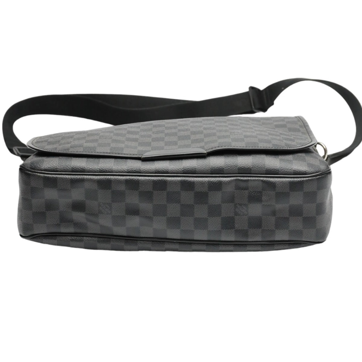 bottom Louis Vuitton Damier Graphite Daniel GM