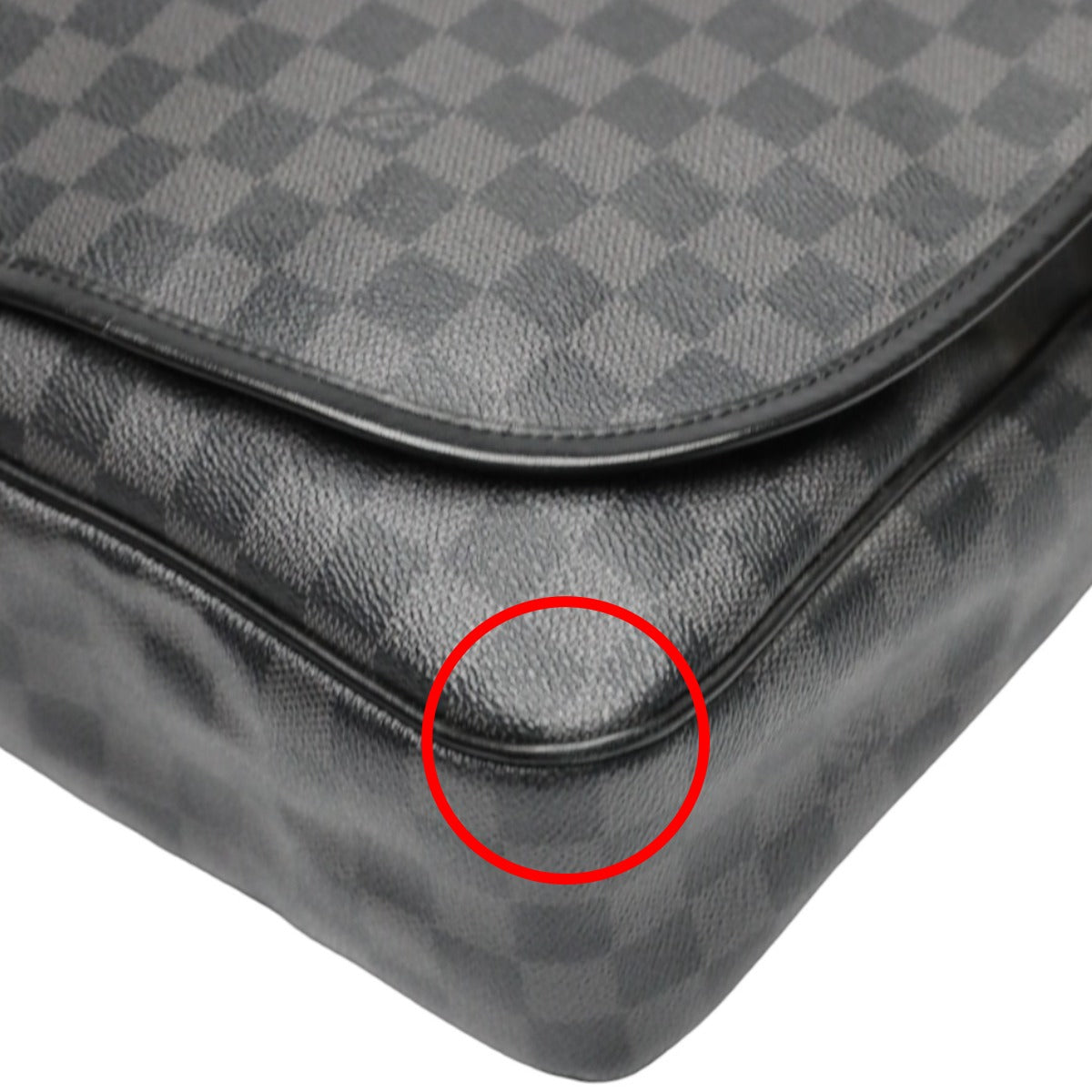 corner Louis Vuitton Damier Graphite Daniel GM