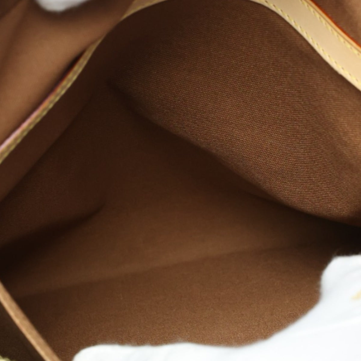 interior pocket Louis Vuitton Boston Duffel Monogram Carryall 