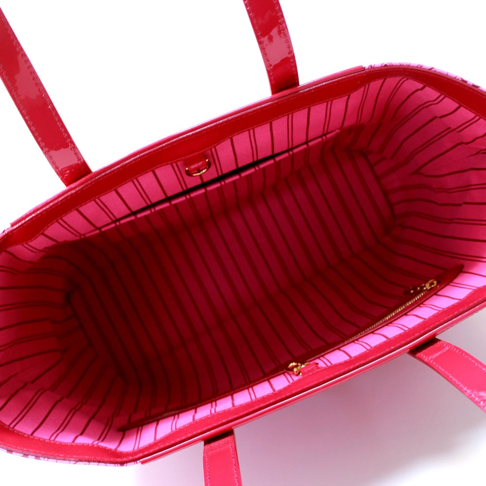 interior Louis Vuitton Cosmic Blossom PM Tote Rose