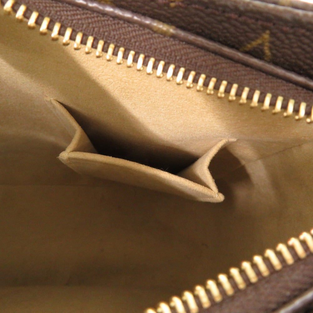 interior pocket Louis Vuitton Monogram Looping MM 