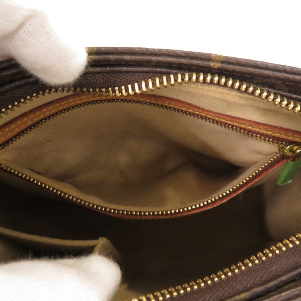 zipper pocket Louis Vuitton Monogram Looping MM 