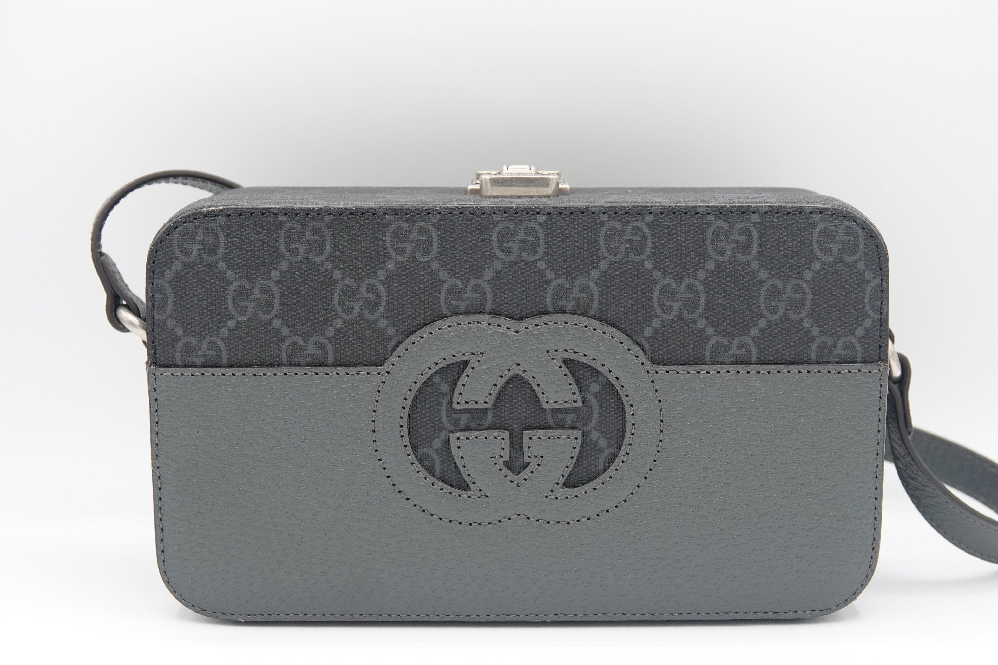  front Gucci GG Supreme Monogram Mini New Basket Box Bag