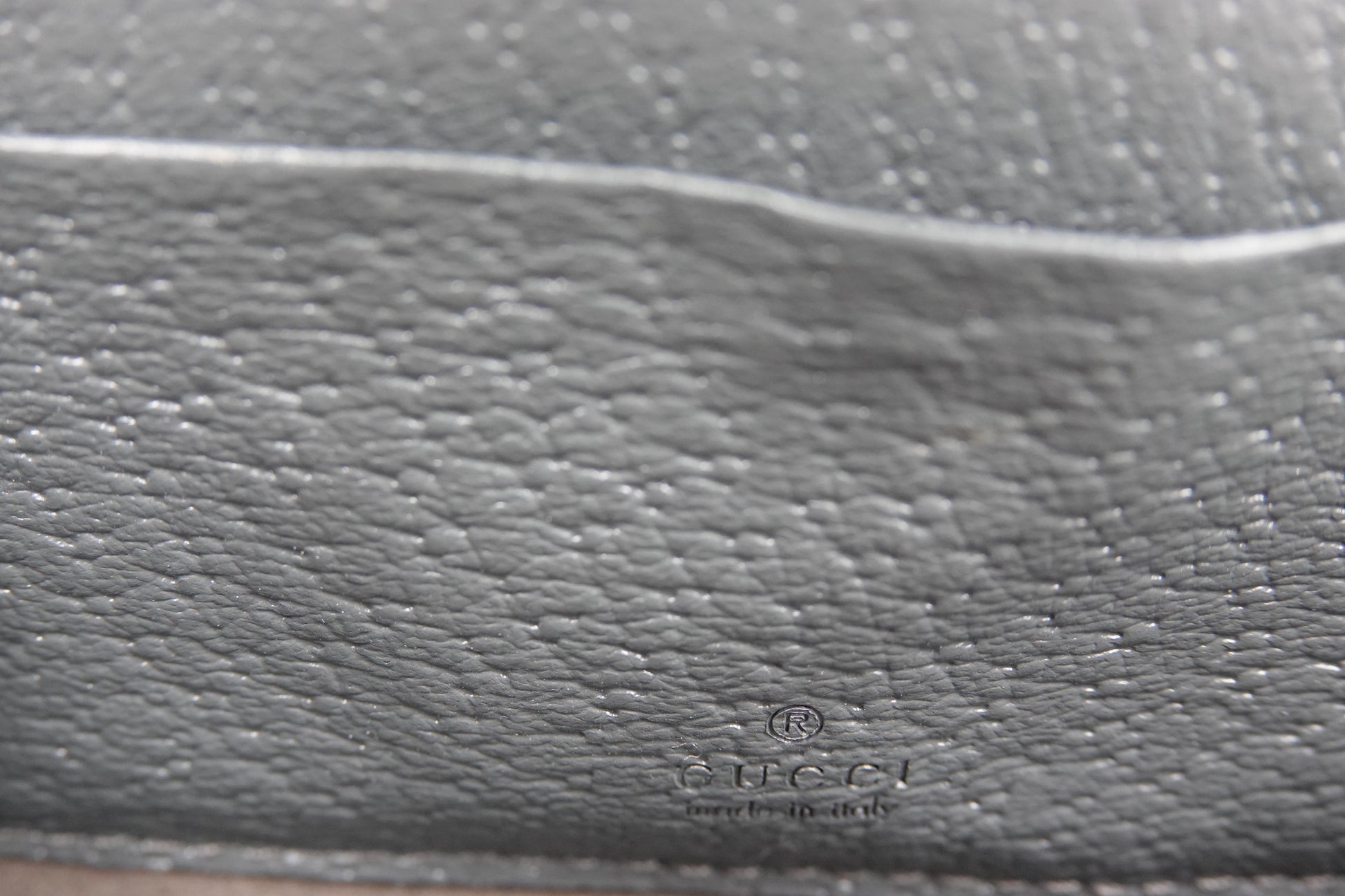 stamp Gucci GG Supreme Monogram Mini New Basket Box Bag