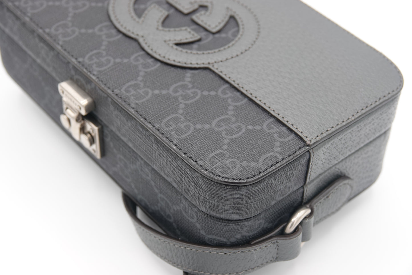 top corner Gucci GG Supreme Monogram Mini New Basket Box Bag