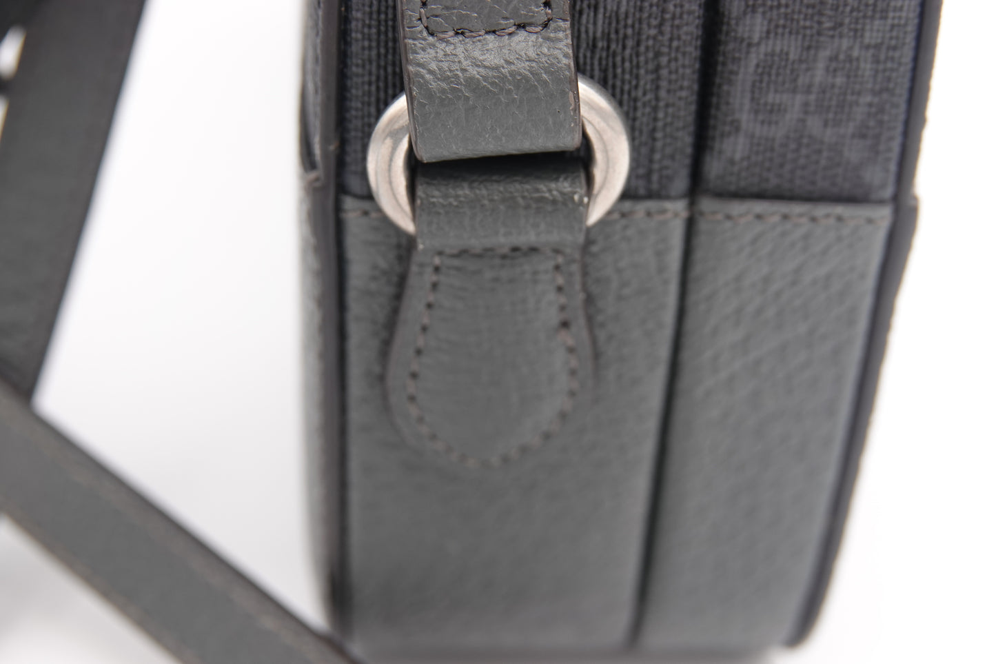 opposite strap hardware Gucci GG Supreme Monogram Mini New Basket Box Bag