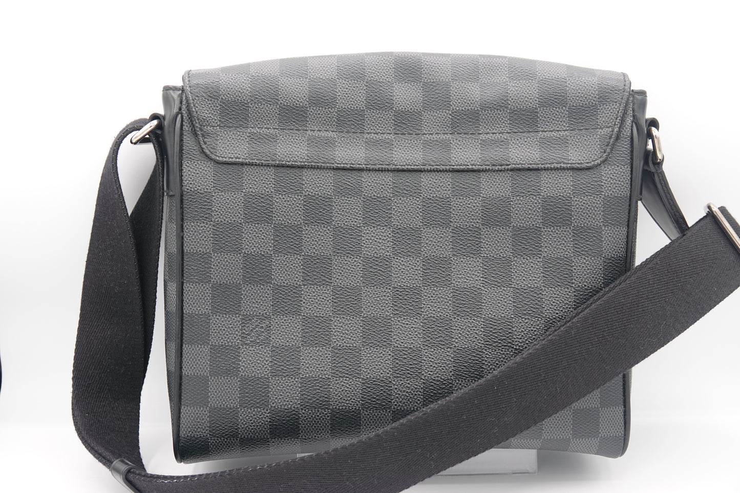 back view Louis Vuitton Damier Graphite District PM