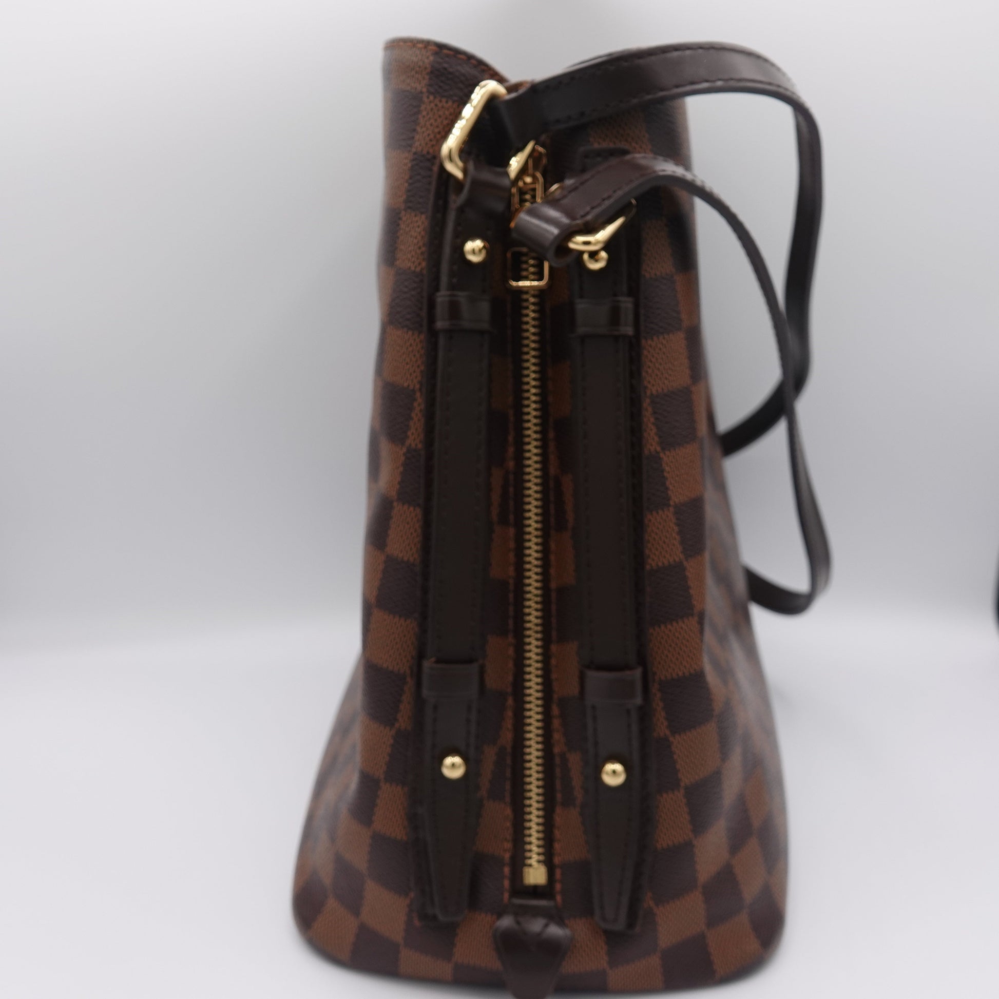 side Louis Vuitton Damier Ebene Cabas Rivington