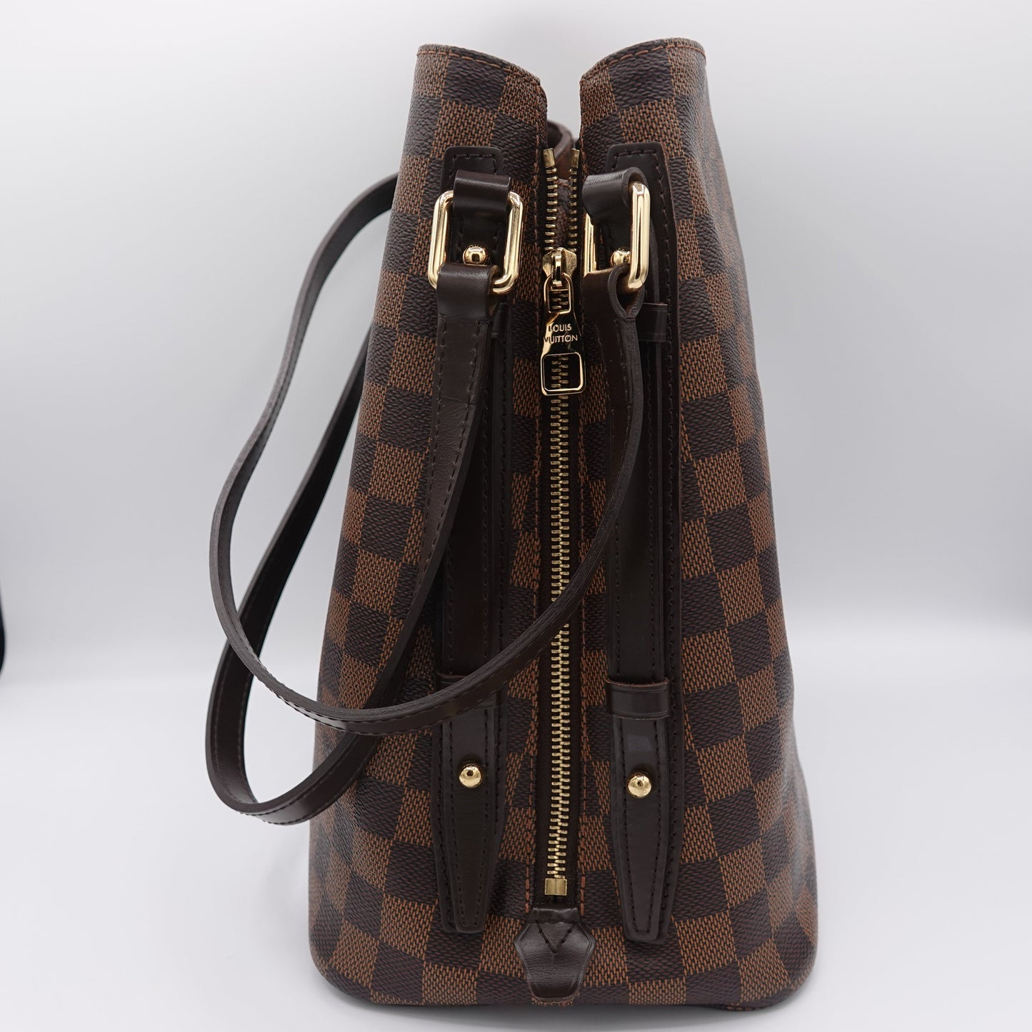 side Louis Vuitton Damier Ebene Cabas Rivington