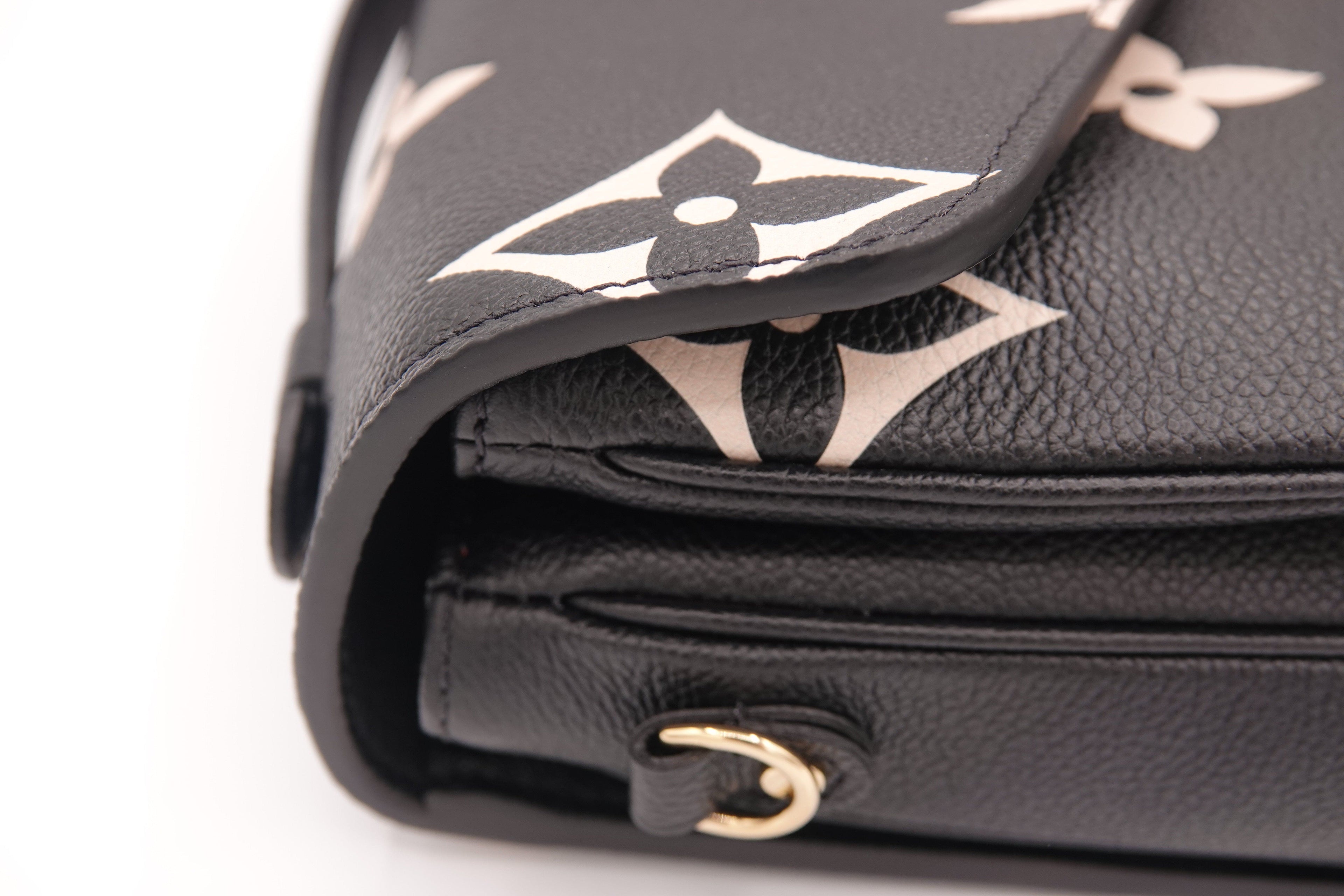 Louis Vuitton Pochette Métis Empreinte Giant Monogram – Black/Beige | Pre-Owned