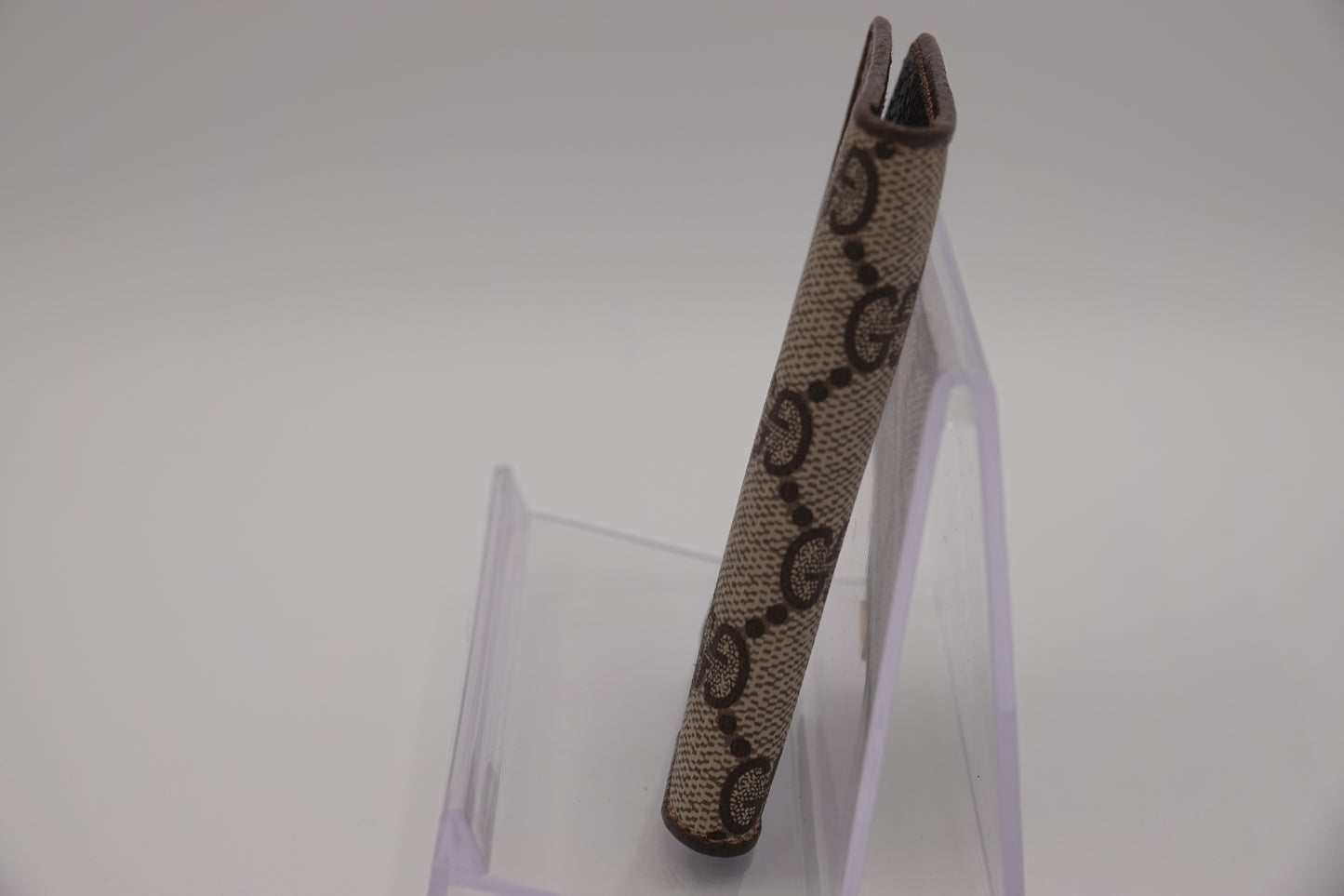 Decorative object with a pattern on a white background