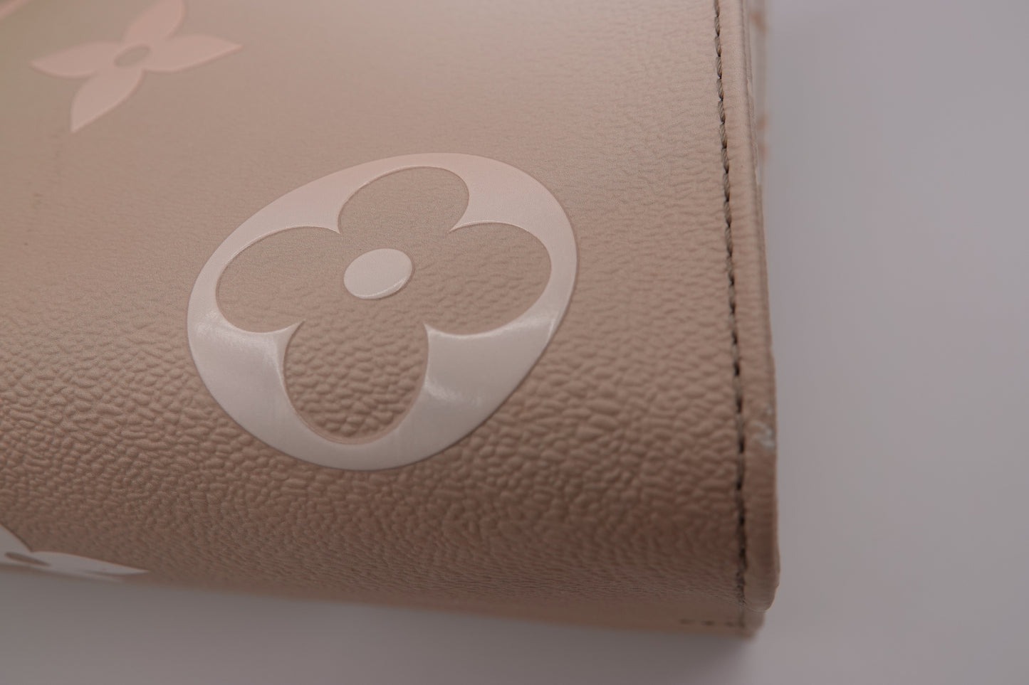 Louis Vuitton Monogram Giant Spring In The City Sunset Khaki MM