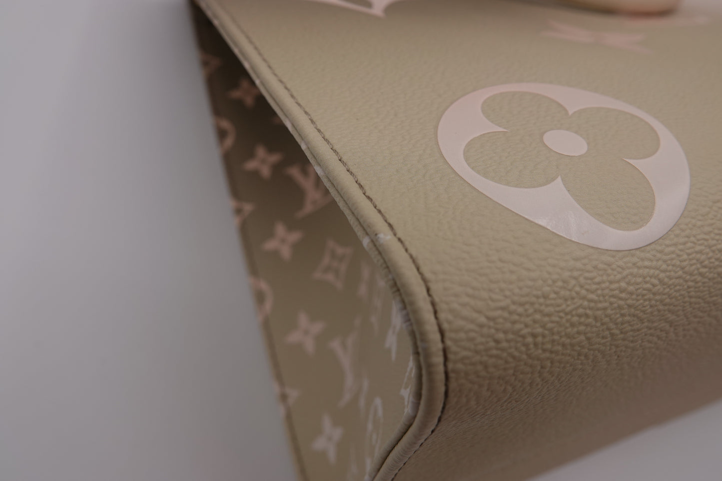 Louis Vuitton Monogram Giant Spring In The City Sunset Khaki MM