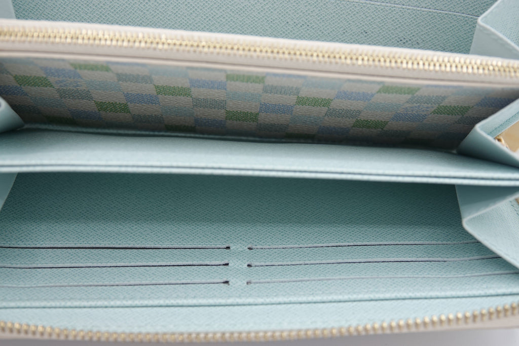 Light blue file folder with checkered interior