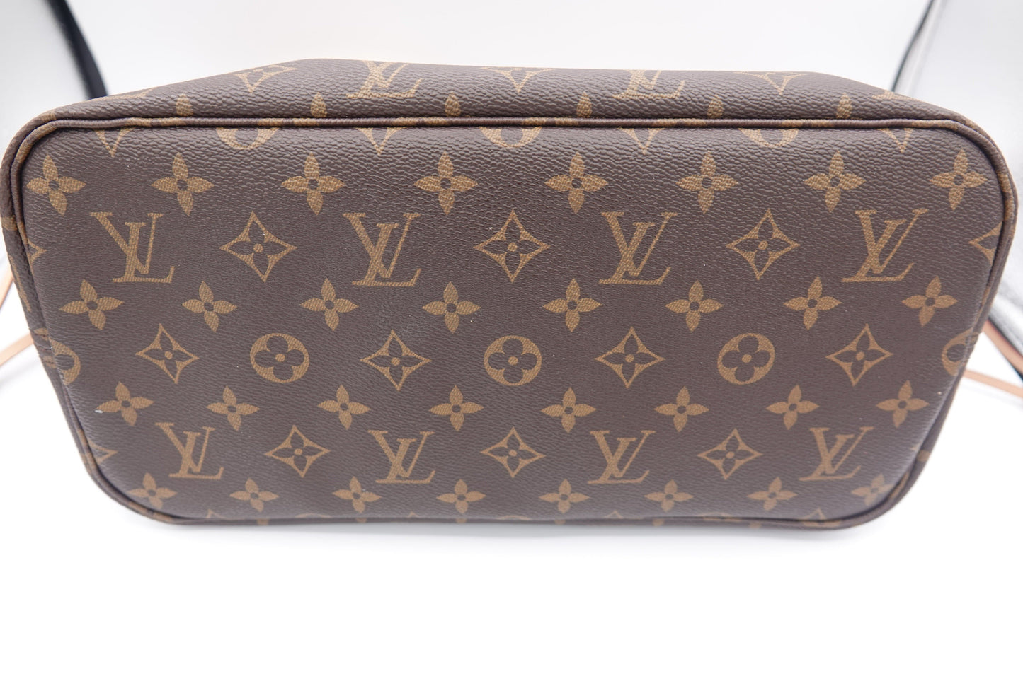 Louis Vuitton Monogram Neverfull MM in Pivoine