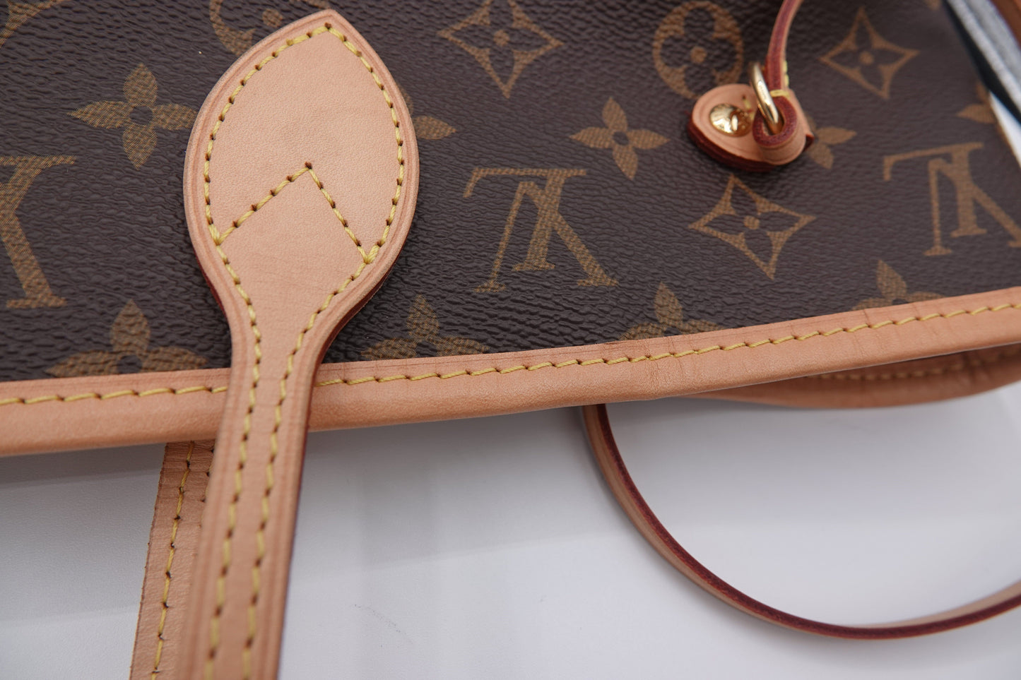 Louis Vuitton Monogram Neverfull MM in Pivoine