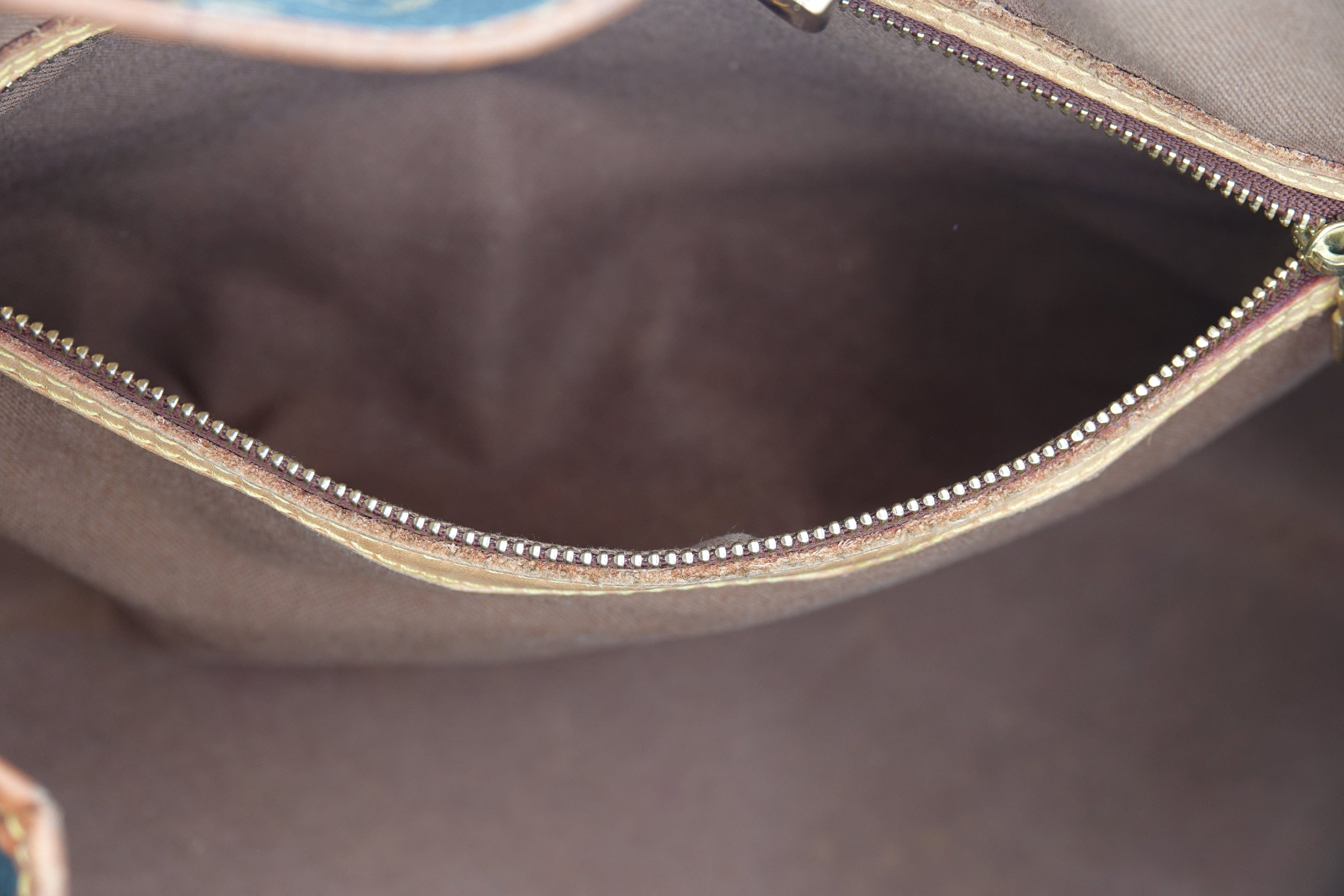 Louis Vuitton Monogram Batignolles Horizontal Tote – Vintage 2005