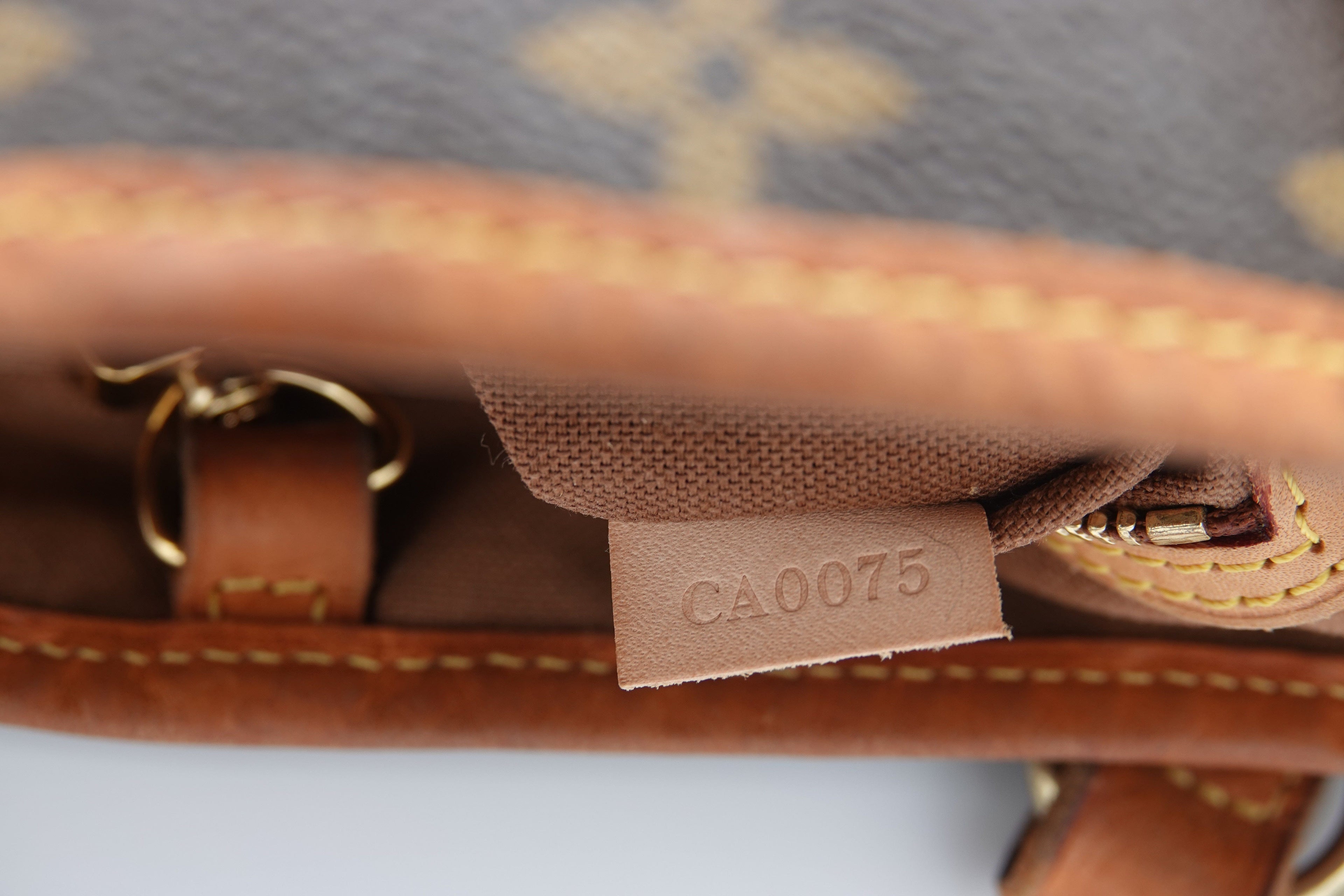 Louis Vuitton Monogram Batignolles Horizontal Tote – Vintage 2005