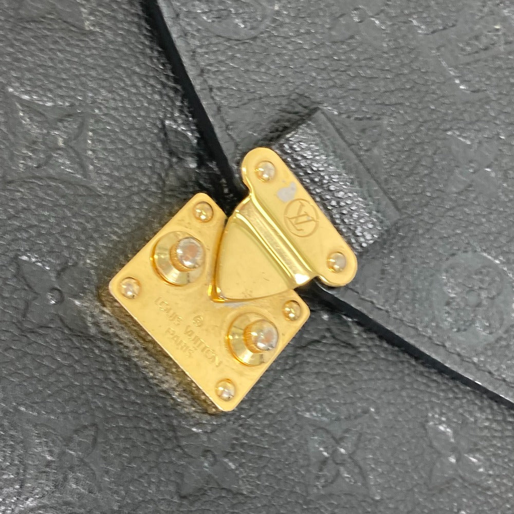front clasp Louis Vuitton Empreinte Leather Pochette Metis Black