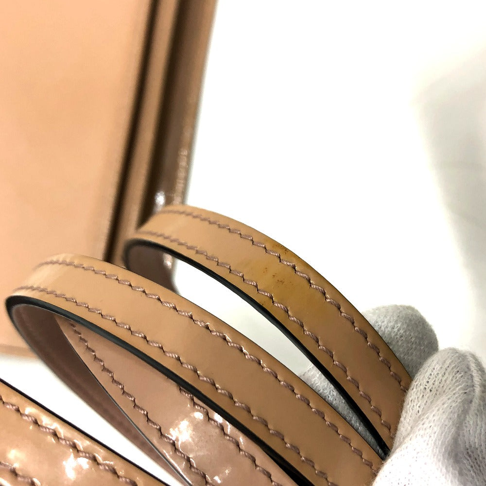 strap mark Gucci Micro "GG" Shoulder Bag Beige Patent Leather