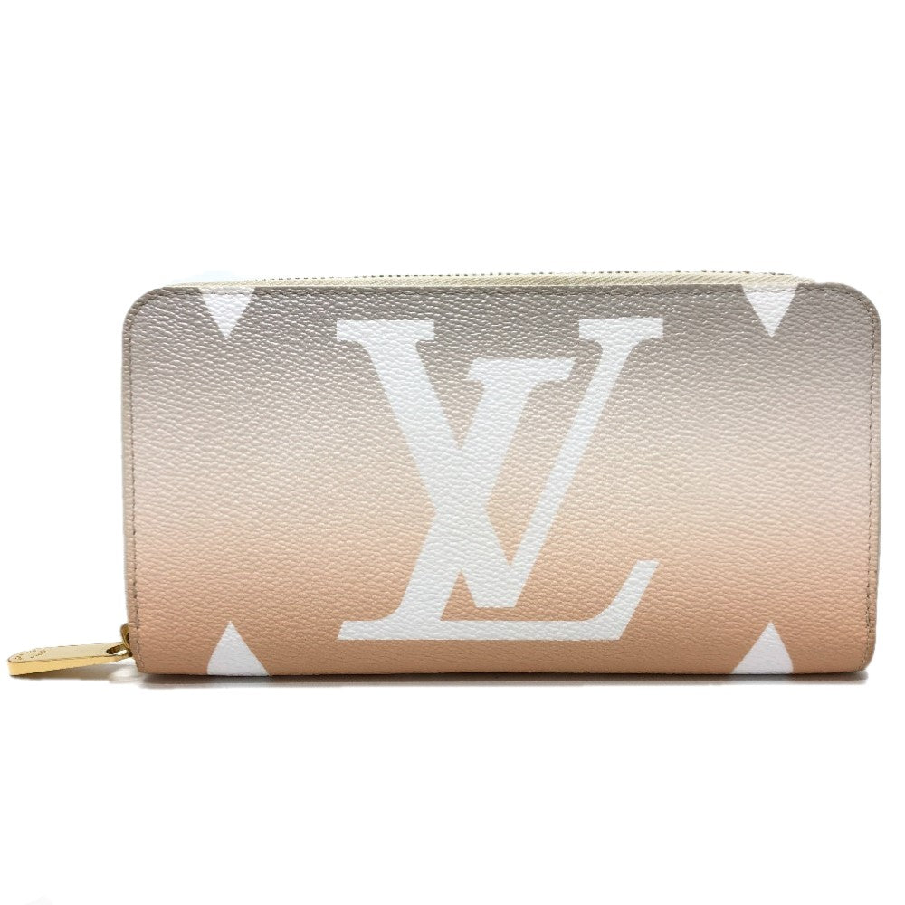 Louis Vuitton Monogram Giant By The Pool Zippy Wallet Brume -Pre-Owned