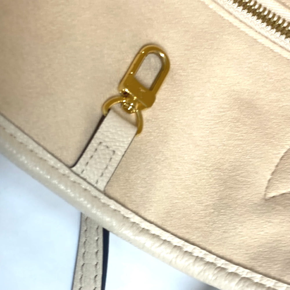 clasp Louis Vuitton Empreinte Monogram Neverfull MM Cream