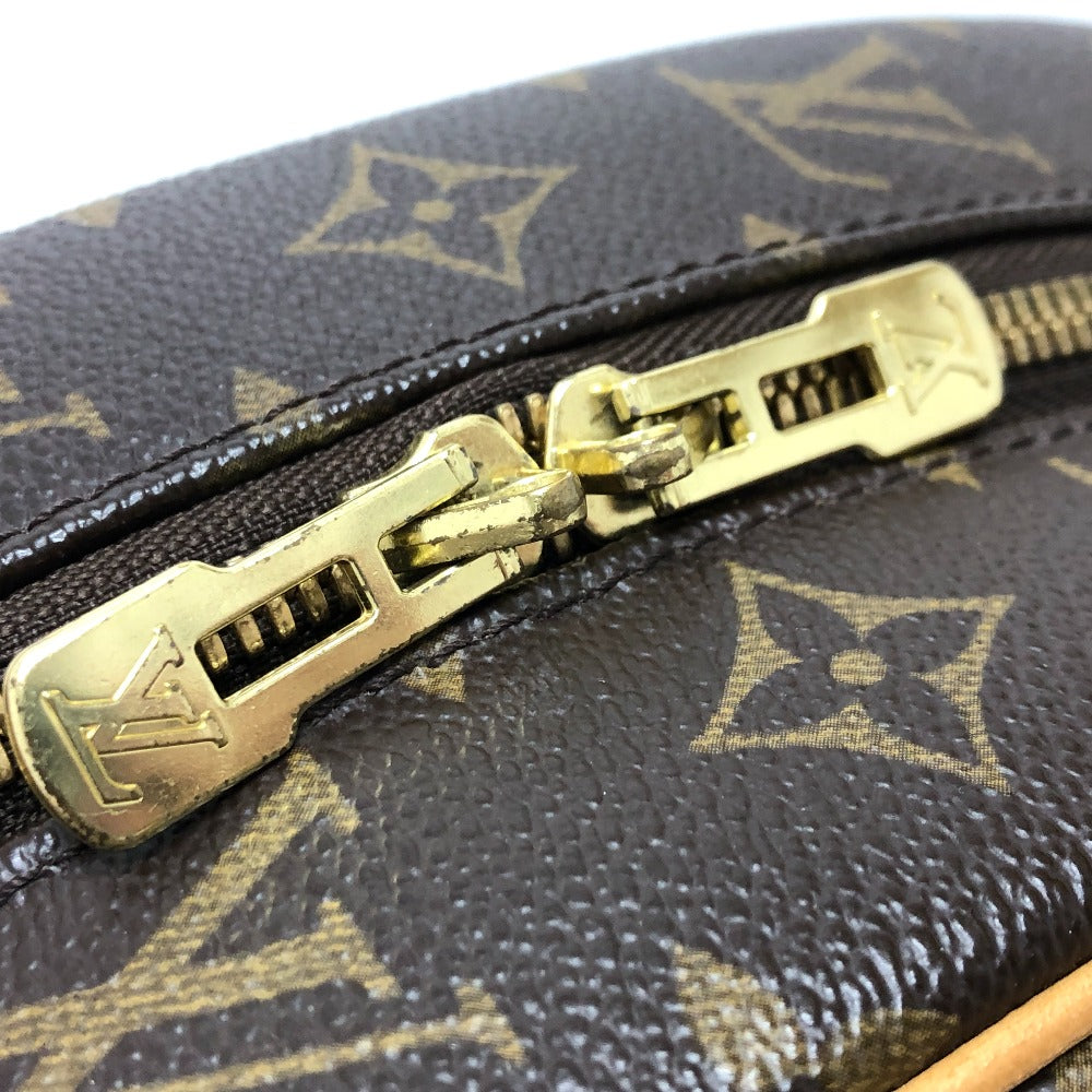 zipper pulls Louis Vuitton Monogram Nolita Handbag