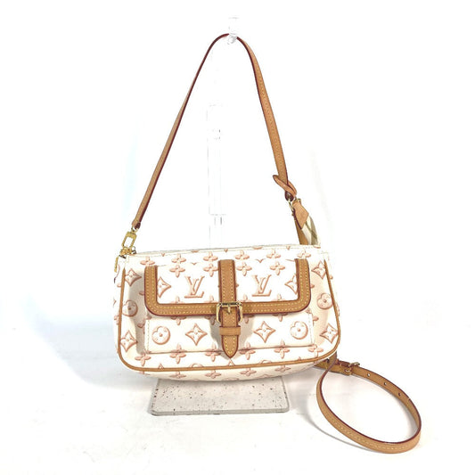 Louis Vuitton Fall For You Maxi Pochette Beige Clair 