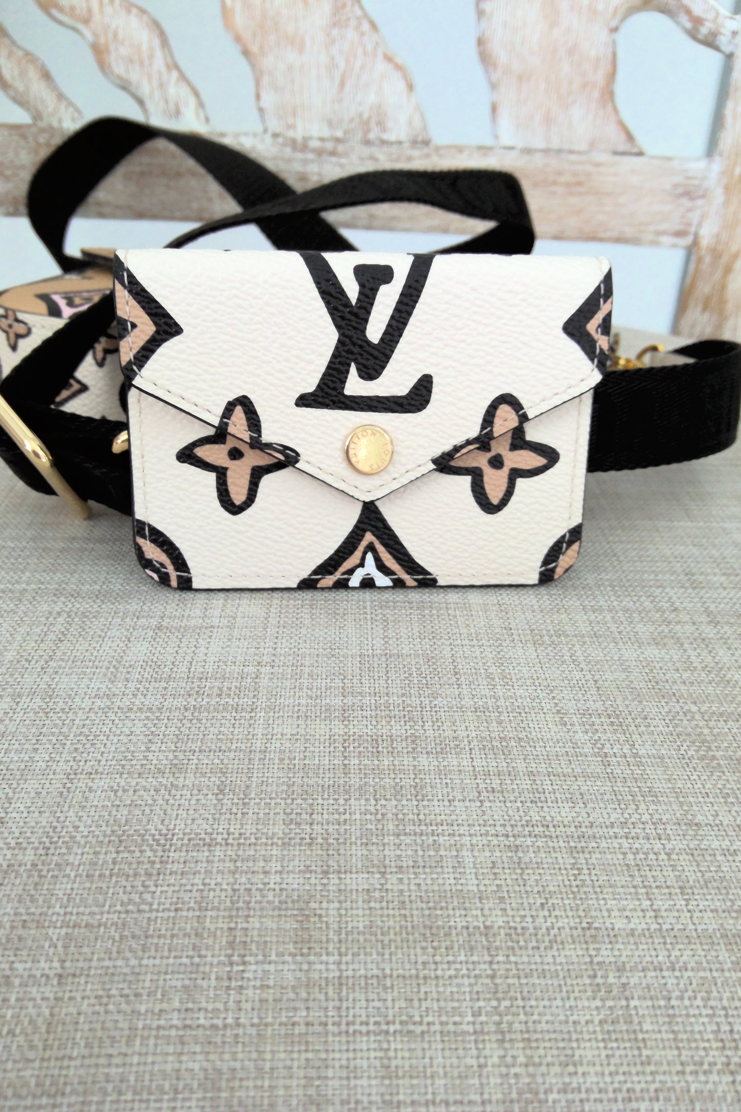 Pre-Loved Louis Vuitton Wild At Heart Felicie LE "Sold Out"