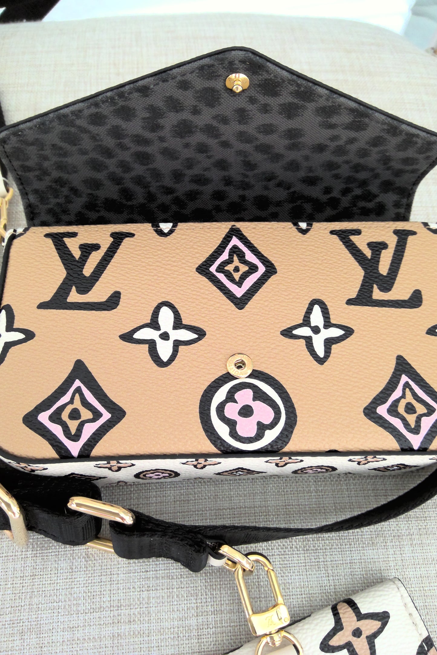 Pre-Loved Louis Vuitton Wild At Heart Felicie LE "Sold Out"