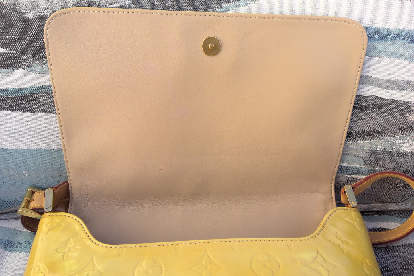 Pre-Loved Louis Vuitton Vernis Thompson Street Shoulder Bag Yellow