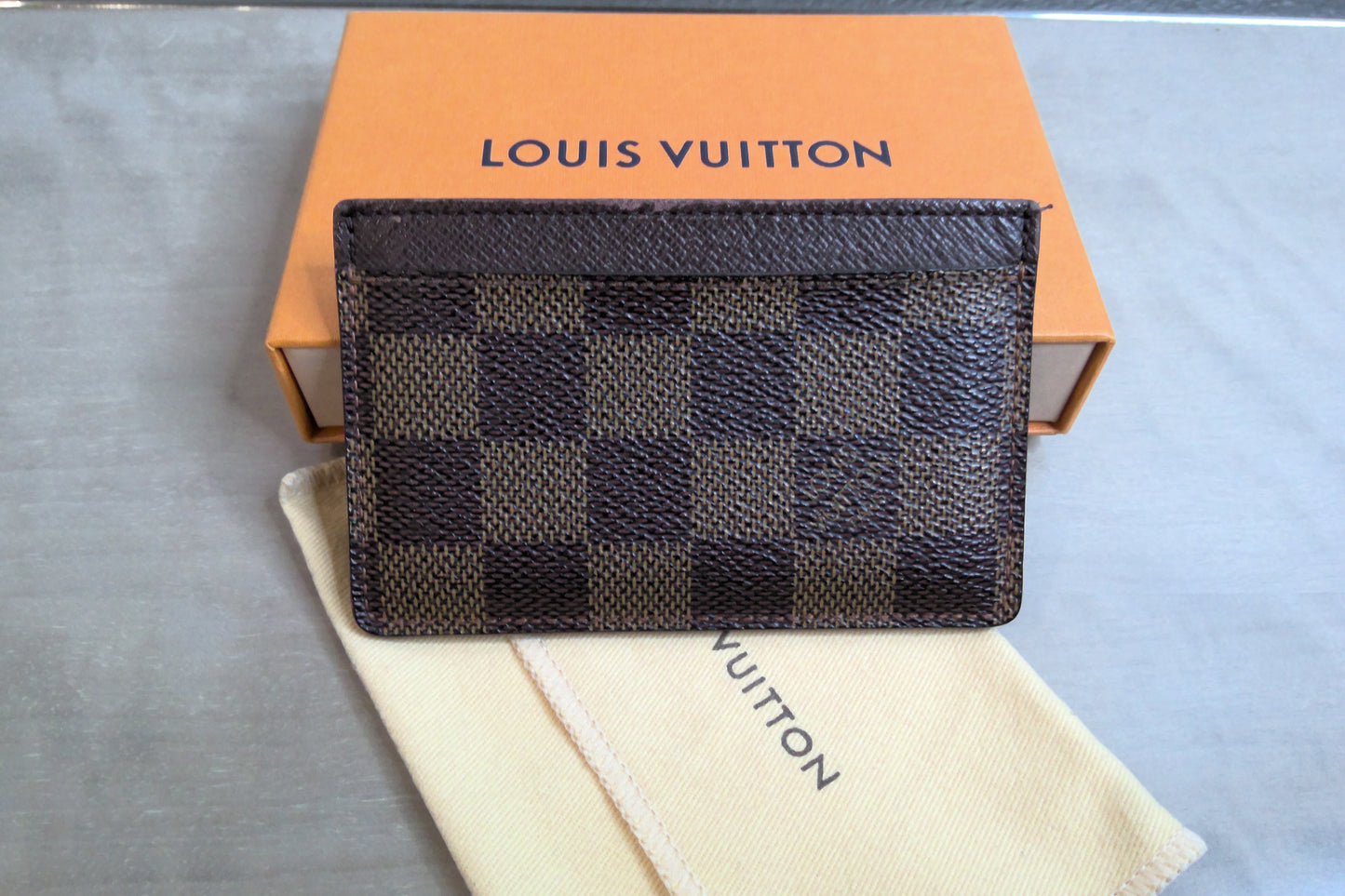 Pre-Loved Louis Vuitton Damier Ebene Card Holder