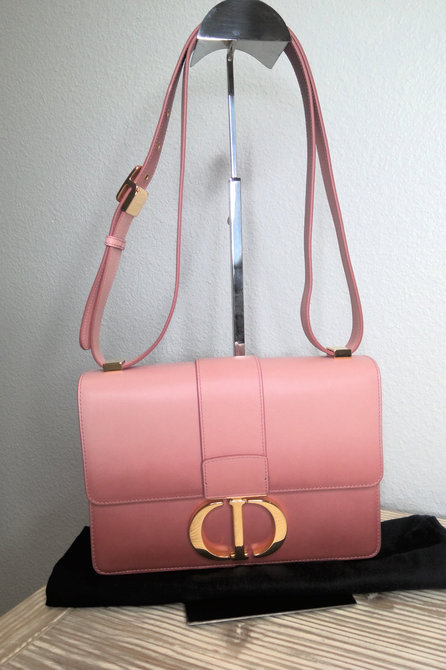 Pre-Loved Christian Dior 30 Montaigne Gradient Pink LE