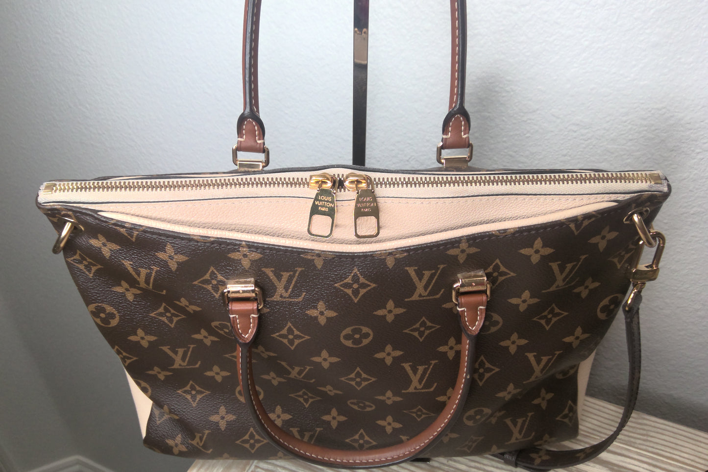 Pre-Loved Louis Vuitton Monogram Pallas 2-Way MM